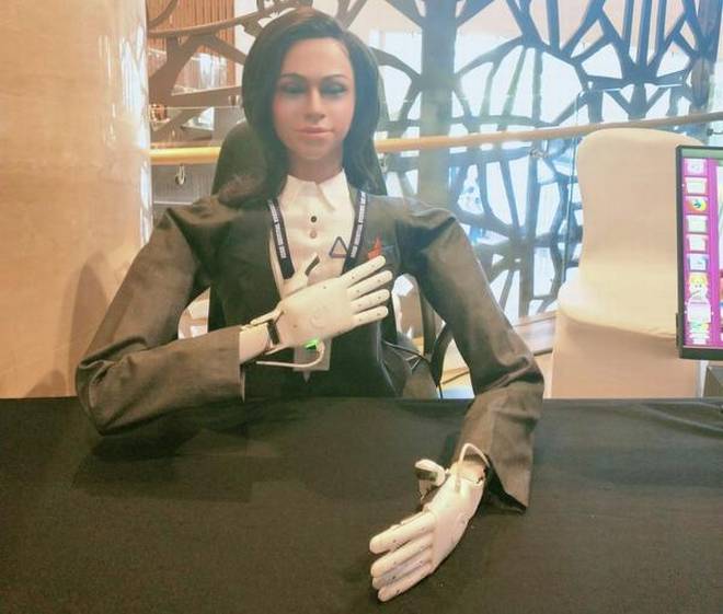 роботы похожие на человека