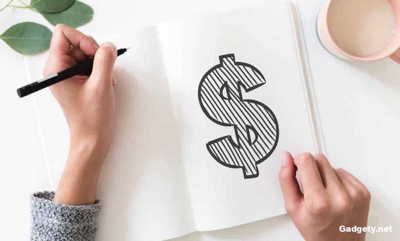 Какова средняя зарплата графического дизайнера в России ?