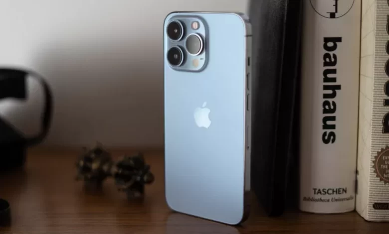 Телефоны похожие на айфон 13 внешне 2025