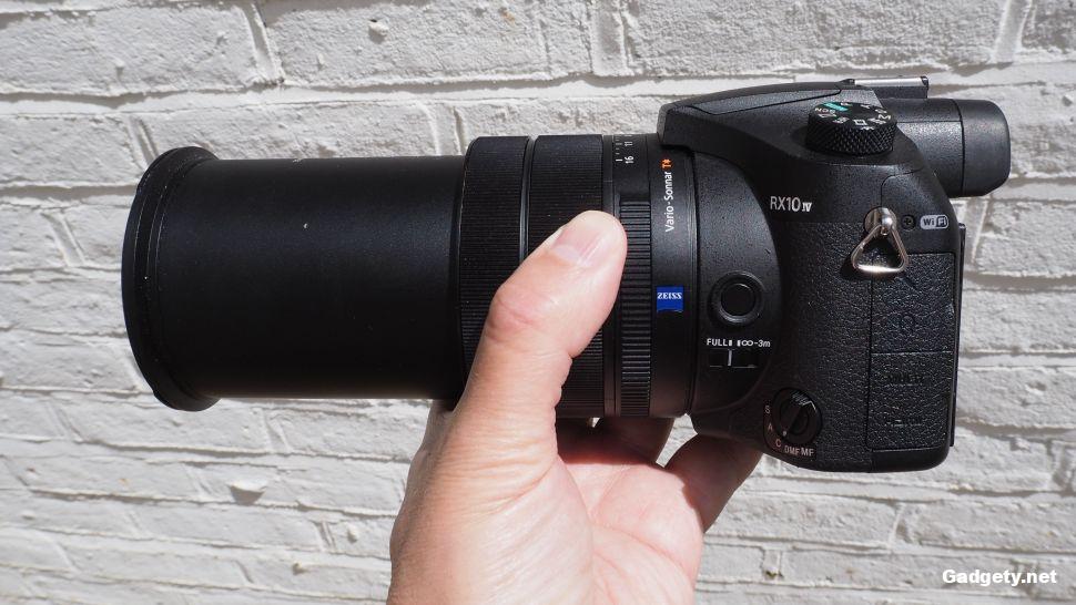 1. Sony Cyber-shot RX10 IV