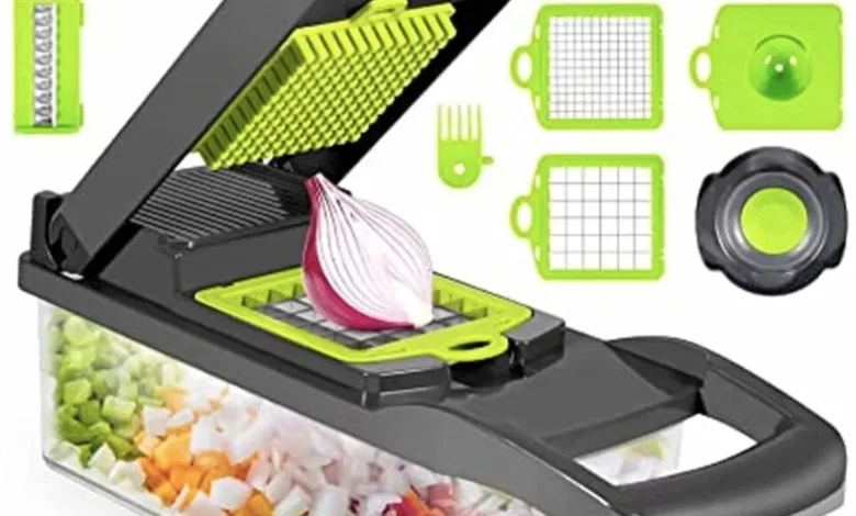 Что подарить бабушке на новый год 2025 ?