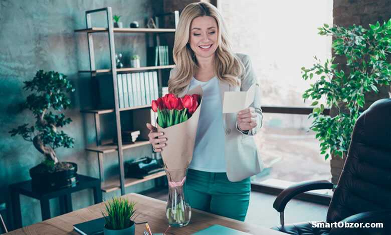 chto podarit nachalnicze na 8 marta