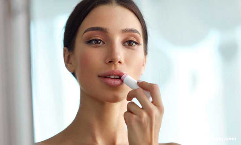 Лучшие бальзамы для губ от сухости – топ эффективных средств для ухода за губами 1 luchshie balzamy dlya gub 960x540 2 960x540 1