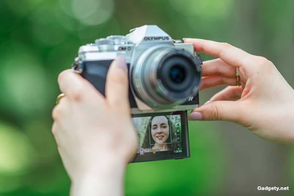 Olympus OM-D E-M10 Mark IV