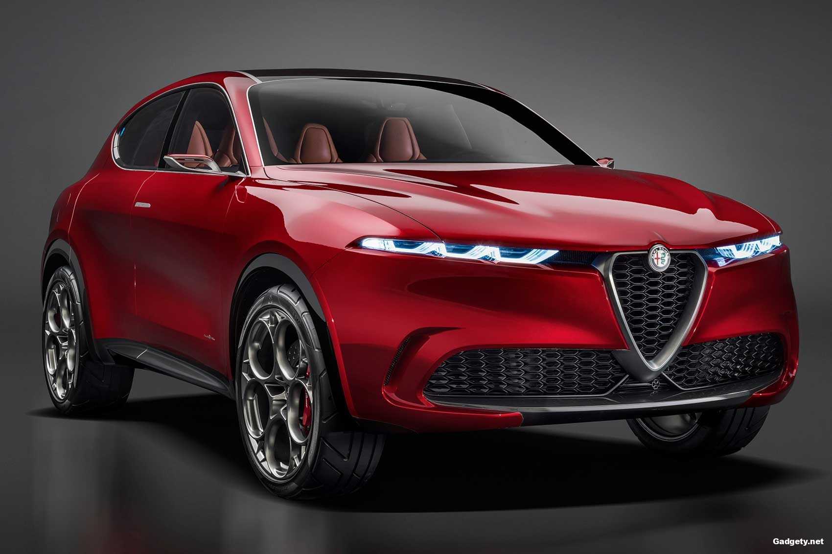 Alfa Romeo small e-SUV